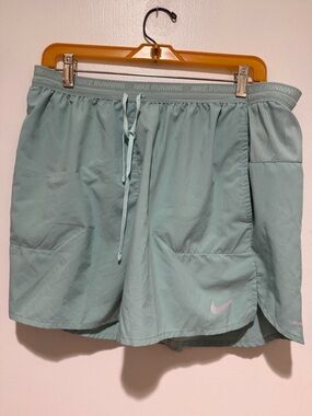 Nike running shorts men XL